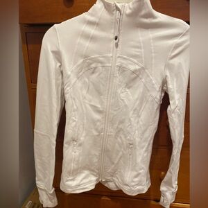 Comfy Lululemon zip up, perfect for travel, sports, gym or relaxation
